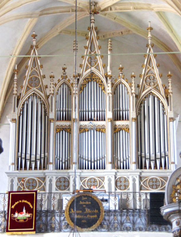 Die restaurierte Carl-Hesse-Orgel wurde mit einem ...