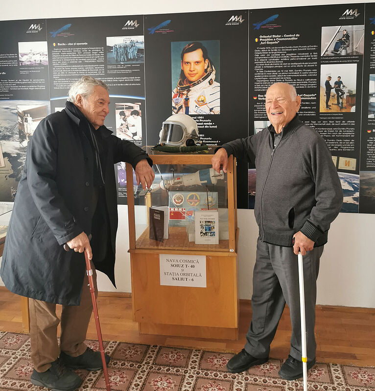 Hugo Schneider (rechts) und Prof. Peter Molitoris ...