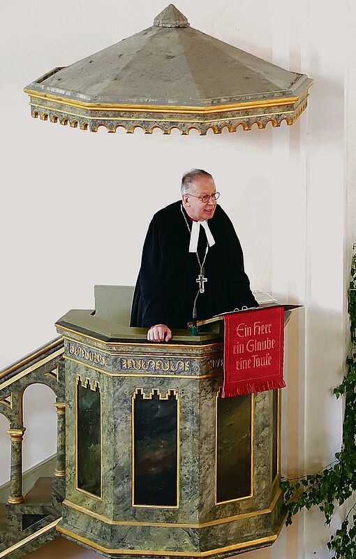 Regionalbischof Dr. Johann Schneider hielt die ...
