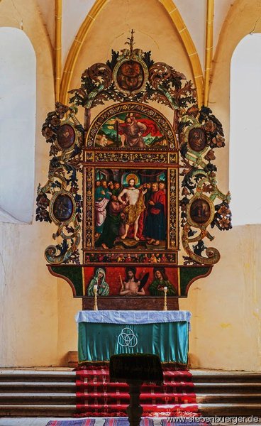 Der Thomasaltar, der in der evangelischen Groschenker Kirche A.B. im Harbachtal/Siebenbrgen/Rumnien im Chor steht......