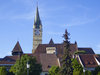Der schiefe Turm der Margarethenkirche und Wehrtrme